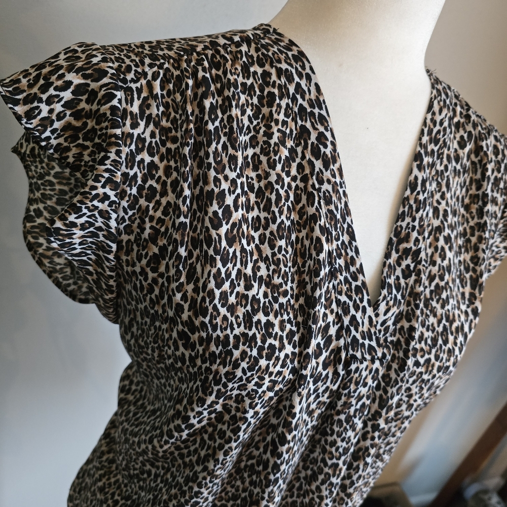 Leopard Print Ruffle Sleeve Blouse - Picture 3 of 4